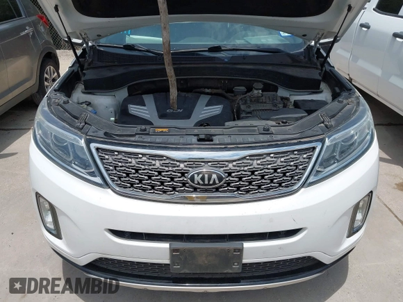 2014 Kia Sorento SX Limited with VIN 5XYKW4A74EG485464, listed as a IAAI auction lot 42546550 with 138,646 mi miles and . Bid and sale history available at DreamBid. Image 10.