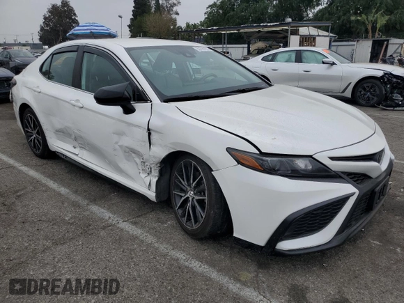 2021 Toyota Camry SE Nightshade with VIN 4T1G11AK6MU611646, listed as a Copart auction lot 50590225 with 55,704 mi miles and Salvage Title. Bid and sale history available at DreamBid. Image 4.