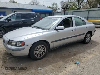 2003 Volvo S60 2.4L z VIN YV1RS61T932261708, wystawiony jako Copart lot #52793525 z przebiegiem 143 095 mil mil oraz Szkoda całkowita • Salvage title. Historia ofert i sprzedaży dostępna na DreamBid. Obrazek 1.