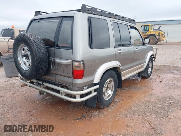 2001 Isuzu Trooper S with VIN JACDJ58XX17J18173, listed as a IAAI auction lot 42142403 with Not provided miles and . Bid and sale history available at DreamBid. Image 4.