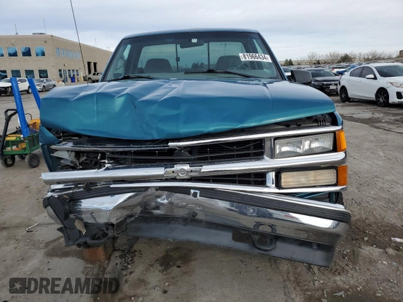 1998 Chevrolet Silverado 1500 with VIN 1GCEK14R1WZ263424, listed as a Copart auction lot 81966434 with 96,078 mi miles and Salvage Title. Bid and sale history available at DreamBid. Image 5.