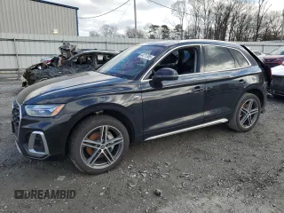 2021 Audi Q5 Premium Plus with VIN WA1E2AFY0M2029330, listed as a Copart auction lot 44717585 with 0 mi miles and Salvage Title. Bid and sale history available at carsss.com. Image 1.