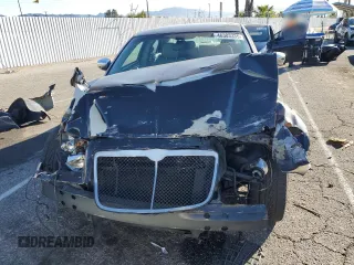 2006 Chrysler 300 C with VIN 2C3LA63H36H281427, listed as a Copart auction lot 46303335 with 92,924 mi miles and Salvage Title. Bid and sale history available at carsss.com. Image 5.