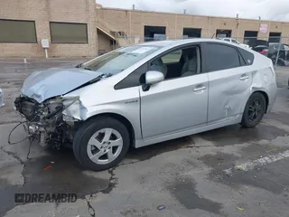 2010 Toyota Prius II with VIN JTDKN3DUXA0005068, listed as a IAAI auction lot 40957815 with 185,482 mi miles. Bid and sale history available at carsss.com. Image 2.