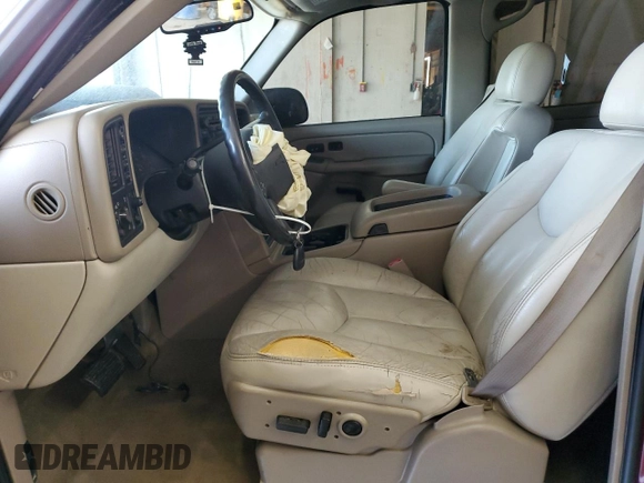 2004 Chevrolet Suburban Z71 z VIN 3GNFK16Z94G142386, wystawiony jako Copart lot #56150595 z przebiegiem 171 607 mil mil oraz Szkoda całkowita • Salvage title. Historia ofert i sprzedaży dostępna na DreamBid. Obrazek 7.