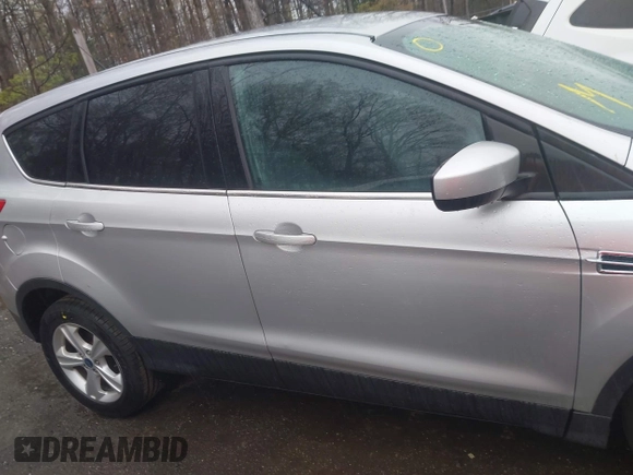 2013 Ford Escape SE with VIN 1FMCU0GX8DUD84074, listed as a IAAI auction lot 42003244 with 147,323 mi miles. Bid and sale history available at carsss.com. Image 13.