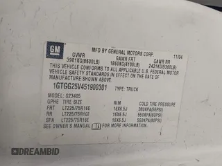 2005 GMC Savana Cargo Van with VIN 1GTGG25V451900301, listed as a IAAI auction lot 41637546 with 237,623 mi miles. Bid and sale history available at carsss.com. Image 9.