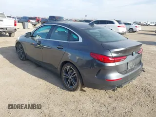 2021 BMW 2 Series 228i xDrive z VIN WBA73AK00M7H55428, wystawiony jako IAAI lot #41441756 z przebiegiem 65 763 mil mil oraz . Historia ofert i sprzedaży dostępna na DreamBid. Obrazek 3.