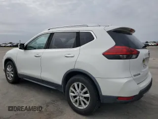 2017 Nissan Rogue SV z VIN JN8AT2MT9HW143571, wystawiony jako Copart lot #53751385 z przebiegiem 105 333 mil mil oraz Szkoda całkowita • Salvage title. Historia ofert i sprzedaży dostępna na DreamBid. Obrazek 2.