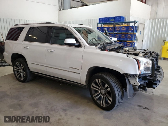 2020 GMC Yukon Denali with VIN 1GKS1CKJ3LR107335, listed as a Copart auction lot 49971315 with 139,967 mi miles and Salvage Title. Bid and sale history available at carsss.com. Image 4.