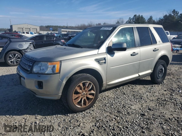 2011 Land Rover LR2 HSE z VIN SALFR2BN1BH272509, wystawiony jako Copart lot #46919755 z przebiegiem 152 852 mil mil oraz Czysty tytuł • Clean title. Historia ofert i sprzedaży dostępna na DreamBid. Obrazek 1.
