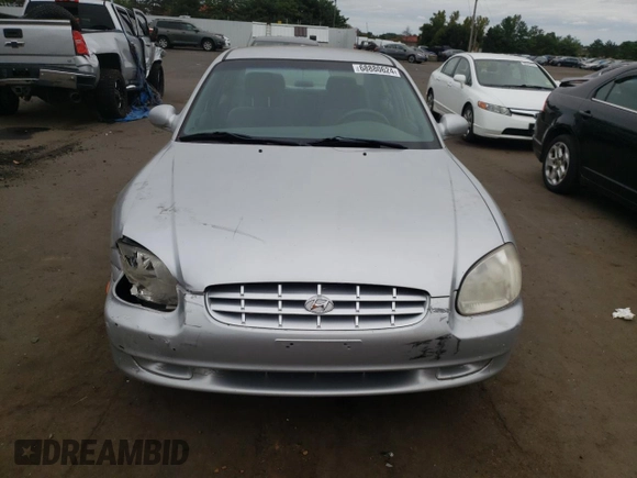 2001 Hyundai Sonata with VIN KMHWF25S71A384090, listed as a Copart auction lot 81514724 with 67,812 mi miles and Non Repairable. Bid and sale history available at carsss.com. Image 5.
