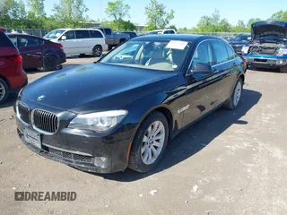 2010 BMW 7 Series 750i xDrive z VIN WBAKC6C50ACL67892, wystawiony jako IAAI lot #42275789 z przebiegiem 168 245 mil mil oraz . Historia ofert i sprzedaży dostępna na DreamBid. Obrazek 2.