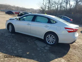 2014 Toyota Avalon Limited with VIN 4T1BK1EB7EU106282, listed as a IAAI auction lot 41608942 with Not Provided miles. Bid and sale history available at carsss.com. Image 3.