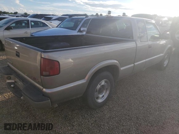2000 GMC Sonoma SLS z VIN 1GTCS19W3Y8158978, wystawiony jako Copart lot #74180564 z przebiegiem Nie podano mil oraz Szkody całkowita. Historia ofert i sprzedaży dostępna na DreamBid. Obrazek 3.