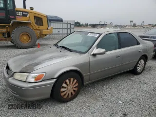2000 Toyota Camry CE with VIN JT2BG22K6Y0441635, listed as a Copart auction lot 53203655 with 186,022 mi miles and Clean Title. Bid and sale history available at carsss.com. Image 1.