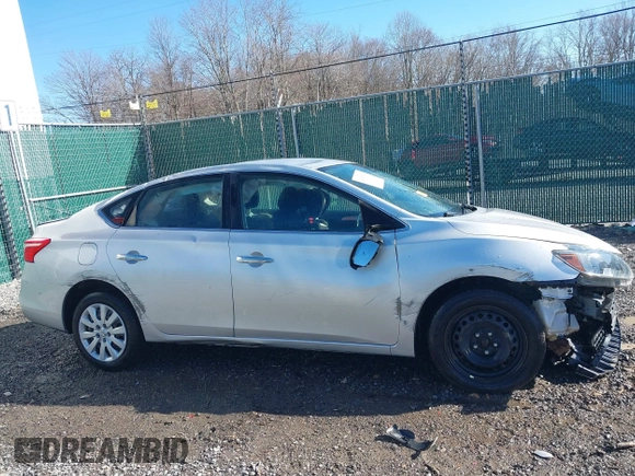 2019 Nissan Sentra SR with VIN 3N1AB7AP0KY319137, listed as a IAAI auction lot 41515087 with 84,652 mi miles. Bid and sale history available at carsss.com. Image 13.