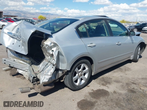 2008 Nissan Altima 2.5 SL with VIN 1N4AL21E68N470832, listed as a IAAI auction lot 42036112 with 162,249 mi miles. Bid and sale history available at carsss.com. Image 4.