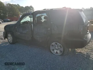2013 GMC Yukon SLT with VIN 1GKS1CE06DR319554, listed as a Copart auction lot 85426204 with 177,526 mi miles and Salvage Title. Bid and sale history available at carsss.com. Image 2.