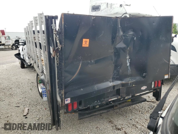 2019 Ford F-550 XL z VIN 1FDUF5GT2KDA27270, wystawiony jako Copart lot #72002734 z przebiegiem 77 844 mil mil oraz Nie do naprawy. Historia ofert i sprzedaży dostępna na DreamBid. Obrazek 6.