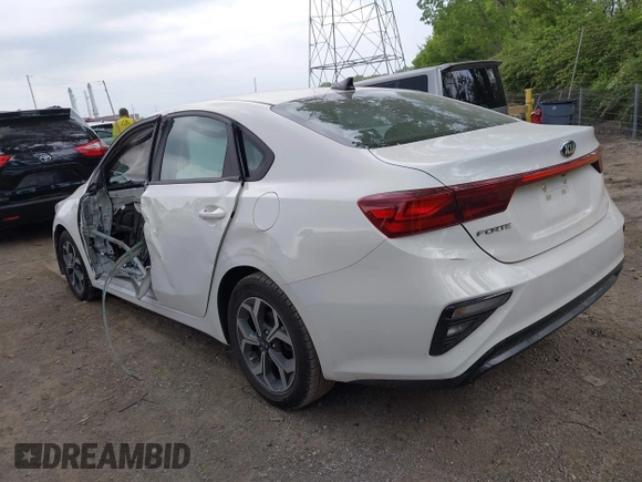 2020 Kia Forte LXS z VIN 3KPF24ADXLE241539, wystawiony jako IAAI lot #42224285 z przebiegiem 115 291 mil mil oraz . Historia ofert i sprzedaży dostępna na DreamBid. Obrazek 3.