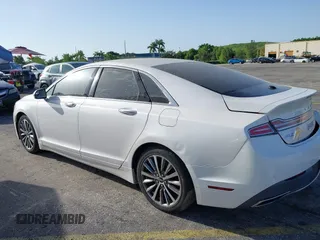 2017 Lincoln MKZ Hybrid Premiere с VIN 3LN6L5KU1HR631619, выставлен на аукционе IAAI как лот 39746492 с пробегом Не указан миль и . История ставок и продаж доступна на DreamBid. Изображение 13.
