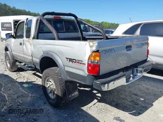 2003 Toyota Tacoma with VIN 5TEWN72N23Z252642, listed as a IAAI auction lot 42026893 with 199,571 mi miles. Bid and sale history available at carsss.com. Image 3.