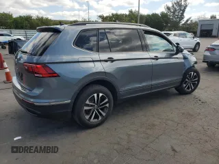 2022 Volkswagen Tiguan S with VIN 3VV1B7AX5NM138710, listed as a Copart auction lot 55900645 with 16,837 mi miles and Salvage title. Bid and sale history available at DreamBid. Image 3.