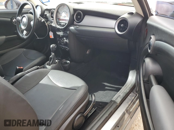 2011 MINI Hardtop with VIN WMWSU3C58BT253815, listed as a Copart auction lot 51544835 with 115,515 mi miles and Salvage Title. Bid and sale history available at DreamBid. Image 8.