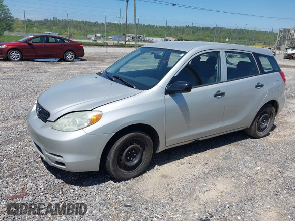 2004 Toyota Matrix Std with VIN 2T1KR32E04C292673, listed as a IAAI auction lot 42141653 with 299,999 mi miles. Bid and sale history available at carsss.com. Image 2.