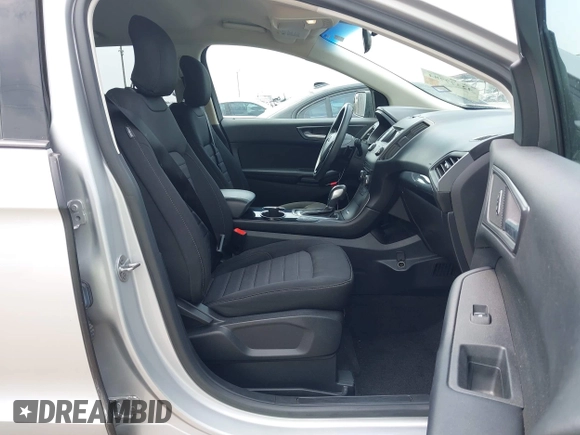 2018 Ford Edge SE z VIN 2FMPK3G97JBC12114, wystawiony jako IAAI lot #42277784 z przebiegiem 56 439 mil mil oraz . Historia ofert i sprzedaży dostępna na DreamBid. Obrazek 5.
