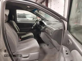 2003 Toyota Sienna LE with VIN 4T3ZF13C53U528294, listed as a IAAI auction lot 41550248 with 192,907 mi miles. Bid and sale history available at carsss.com. Image 5.