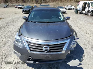2013 Nissan Altima S with VIN 1N4AL3AP1DN559225, listed as a Copart auction lot 53192985 with 198,024 mi miles and Salvage Title. Bid and sale history available at carsss.com. Image 5.