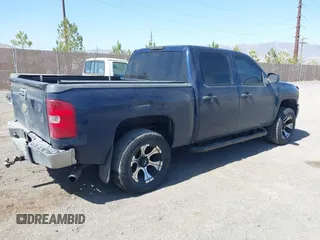 2011 Chevrolet Silverado 1500 LT with VIN 1GCPKSE34BF135232, listed as a IAAI auction lot 41985738 with 260,073 mi miles. Bid and sale history available at carsss.com. Image 4.