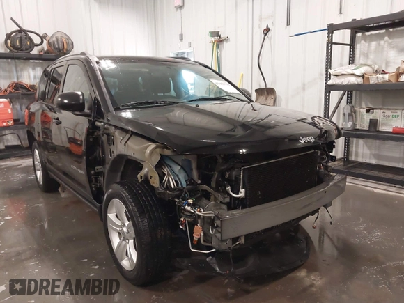 2013 Jeep Compass High Altitude with VIN 1C4NJCEA0DD124354, listed as a IAAI auction lot 41958799 with 19,999 mi miles. Bid and sale history available at carsss.com. Image 6.