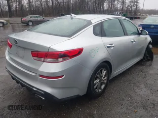 2019 Kia Optima LX with VIN 5XXGT4L31KG348622, listed as a IAAI auction lot 41726487 with 100,286 mi miles. Bid and sale history available at carsss.com. Image 4.