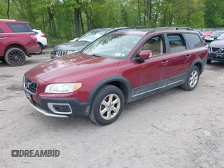 2008 Volvo XC70 z VIN YV4BZ982681019731, wystawiony jako IAAI lot #42258092 z przebiegiem 145 992 mil mil oraz . Historia ofert i sprzedaży dostępna na DreamBid. Obrazek 2.
