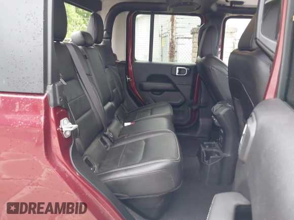 2021 Jeep Gladiator Overland with VIN 1C6HJTFGXML555622, listed as a IAAI auction lot 42237686 with 62,358 mi miles and . Bid and sale history available at DreamBid. Image 8.