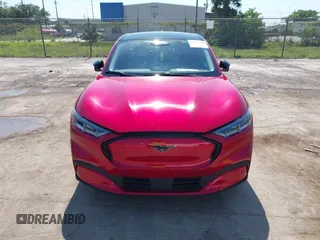 2023 Ford Mustang Mach-E Premium z VIN 3FMTK3SU3PMA70202, wystawiony jako IAAI lot #42291558 z przebiegiem 16 333 mil mil oraz . Historia ofert i sprzedaży dostępna na DreamBid. Obrazek 12.