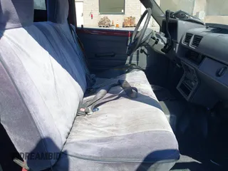 1988 Toyota Pickup с VIN JT4RN50A6J5133493, выставлен на аукционе IAAI как лот 40299081 с пробегом 105 705 миль миль и . История ставок и продаж доступна на DreamBid. Изображение 5.