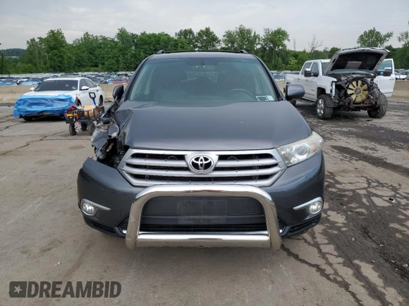 2013 Toyota Highlander Limited z VIN 5TDDK3EH3DS248533, wystawiony jako Copart lot #61144445 z przebiegiem 90 230 mil mil oraz Szkoda całkowita • Salvage title. Historia ofert i sprzedaży dostępna na DreamBid. Obrazek 5.