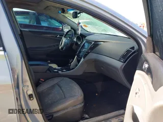 2011 Hyundai Sonata Limited with VIN 5NPEC4AC6BH073621, listed as a IAAI auction lot 41980752 with 160,911 mi miles and . Bid and sale history available at DreamBid. Image 5.