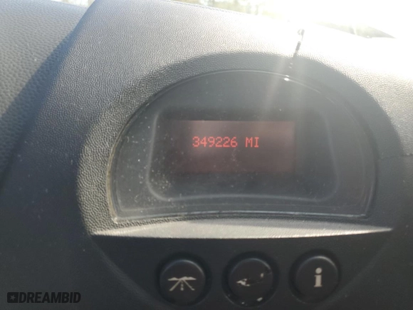 2004 Pontiac Grand Prix GT2 with VIN 2G2WS522741362356, listed as a Copart auction lot 47118745 with 349,226 mi miles and Salvage Title. Bid and sale history available at carsss.com. Image 9.