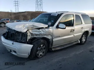 2002 Cadillac Escalade z VIN 1GYEC63T82R254313, wystawiony jako Copart lot #46695835 z przebiegiem Nie podano mil oraz Nie do naprawy. Historia ofert i sprzedaży dostępna na DreamBid. Obrazek 1.