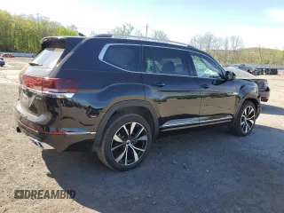 2024 Volkswagen Atlas SEL Premium R-Line with VIN 1V2FR2CA5RC600331, listed as a Copart auction lot 55237615 with 13,796 mi miles and Salvage title. Bid and sale history available at DreamBid. Image 3.