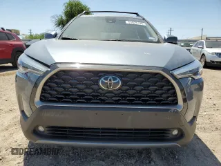 2022 Toyota Corolla Cross XLE z VIN 7MUDAABG8NV035698, wystawiony jako Copart lot #51825195 z przebiegiem 40 987 mil mil oraz Szkoda całkowita • Salvage title. Historia ofert i sprzedaży dostępna na DreamBid. Obrazek 5.