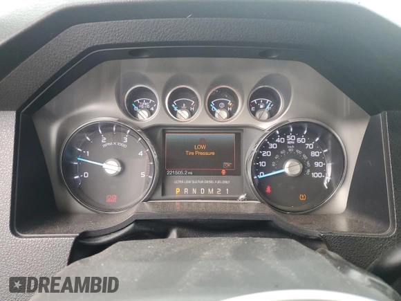 2015 Ford F-350 Platinum with VIN 1FT8W3BT9FED14400, listed as a Copart auction lot 51328055 with 221,505 mi miles and Salvage Title. Bid and sale history available at DreamBid. Image 9.