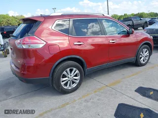 2015 Nissan Rogue S with VIN KNMAT2MT6FP557250, listed as a IAAI auction lot 41913569 with 152,931 mi miles. Bid and sale history available at carsss.com. Image 4.