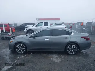 2017 Nissan Altima SV with VIN 1N4AL3AP6HC473555, listed as a IAAI auction lot 41509127 with 92,501 mi miles and . Bid and sale history available at carsss.com. Image 14.