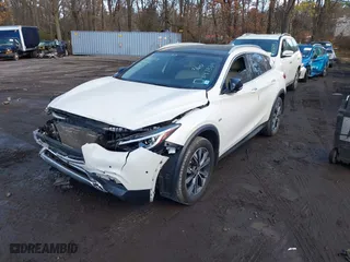 2018 Infiniti QX30 Luxury with VIN SJKCH5CR5JA002347, listed as a IAAI auction lot 41473319 with 27,408 mi miles. Bid and sale history available at carsss.com. Image 17.